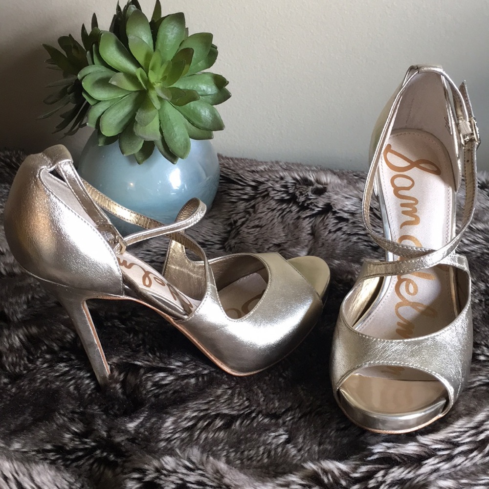 Sam Edelman “Elizabeth” leather light gold heels
